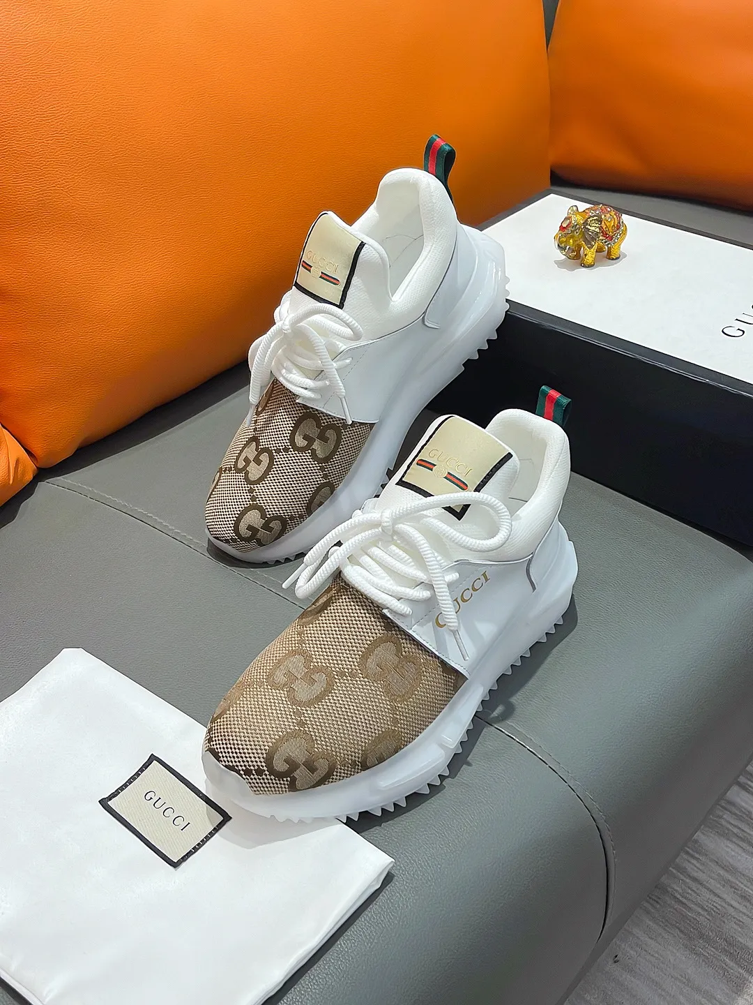 Men's shoes GUCCI "Gucci" P440 Regular size: 38-44 (casual shoes) Product materials: Selected cowhide upper, soft sheepskin feet; original factory special outsole.